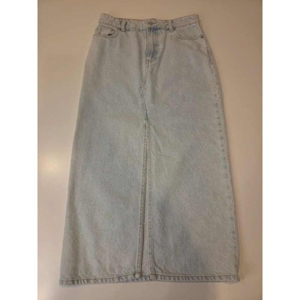 H&M Pencil Denim Skirt